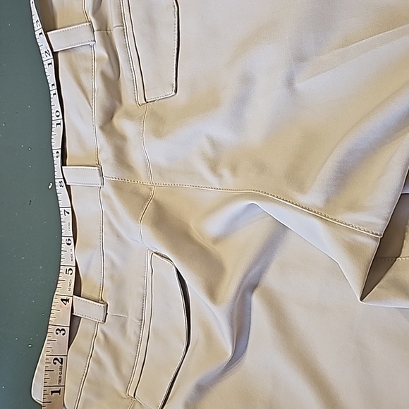 Off White Straight Leg Capri Pants for Effortless Style - Picture 8 of 15